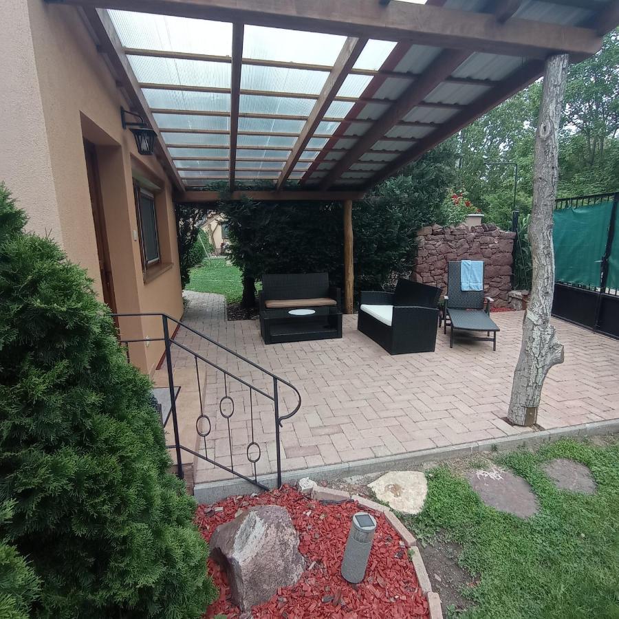 Rozsa Apartman Alsóörs Екстериор снимка