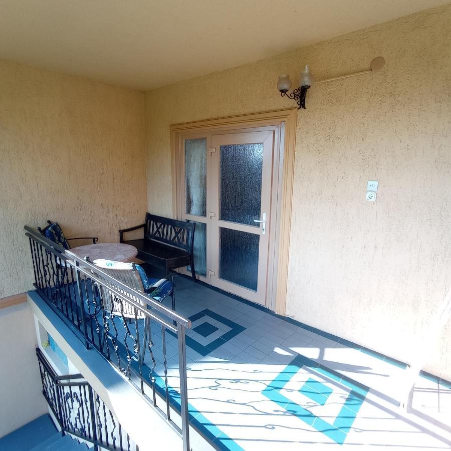 Rozsa Apartman Alsóörs Екстериор снимка