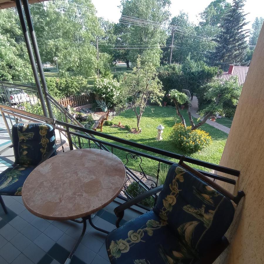 Rozsa Apartman Alsóörs Екстериор снимка