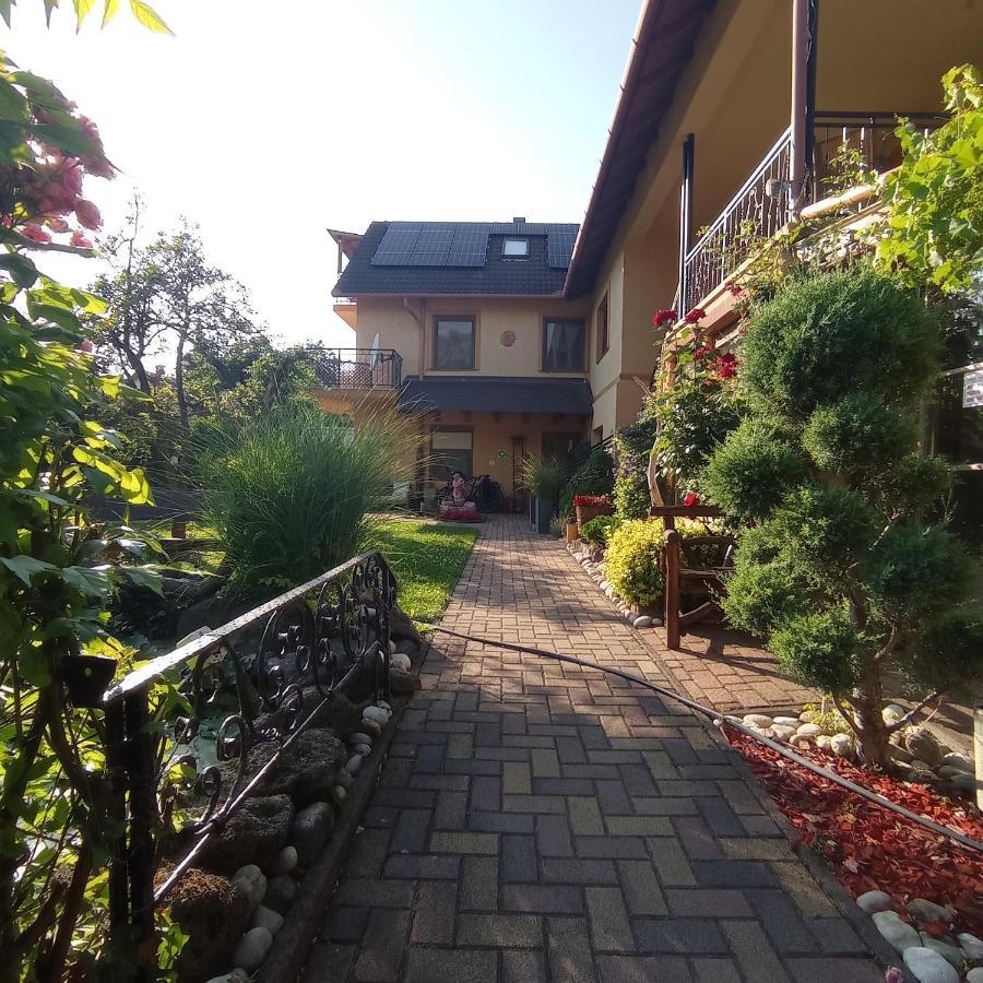 Rozsa Apartman Alsóörs Екстериор снимка