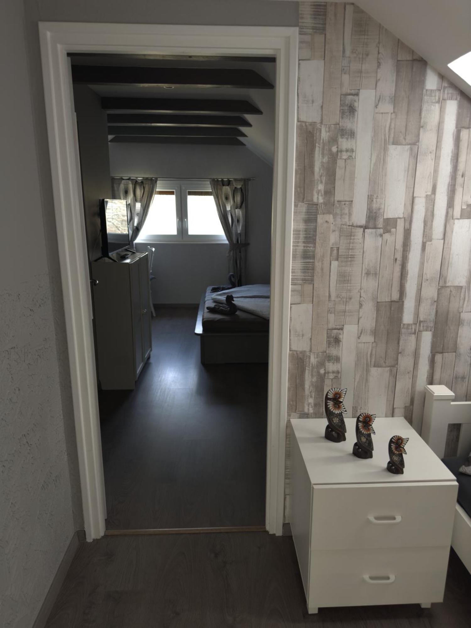 Rozsa Apartman Alsóörs Стая снимка