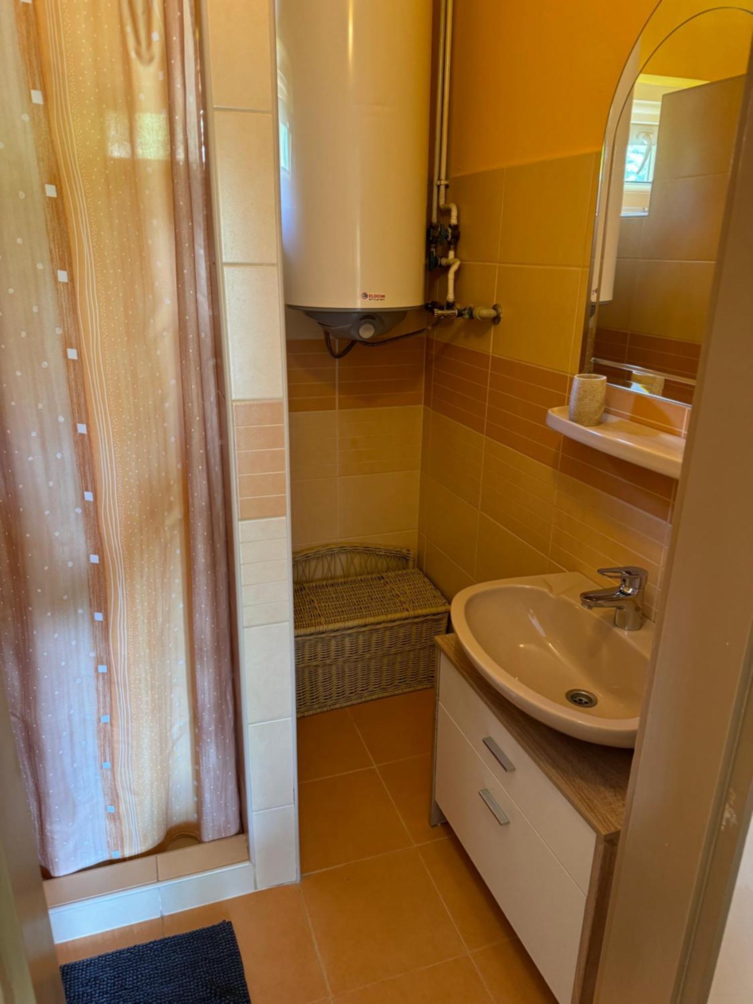 Rozsa Apartman Alsóörs Стая снимка